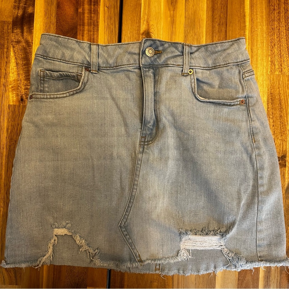 Wild Fable Stylish Light Blue Denim Distressed Mini‎ Skirt size 8 - Picture 8 of 12